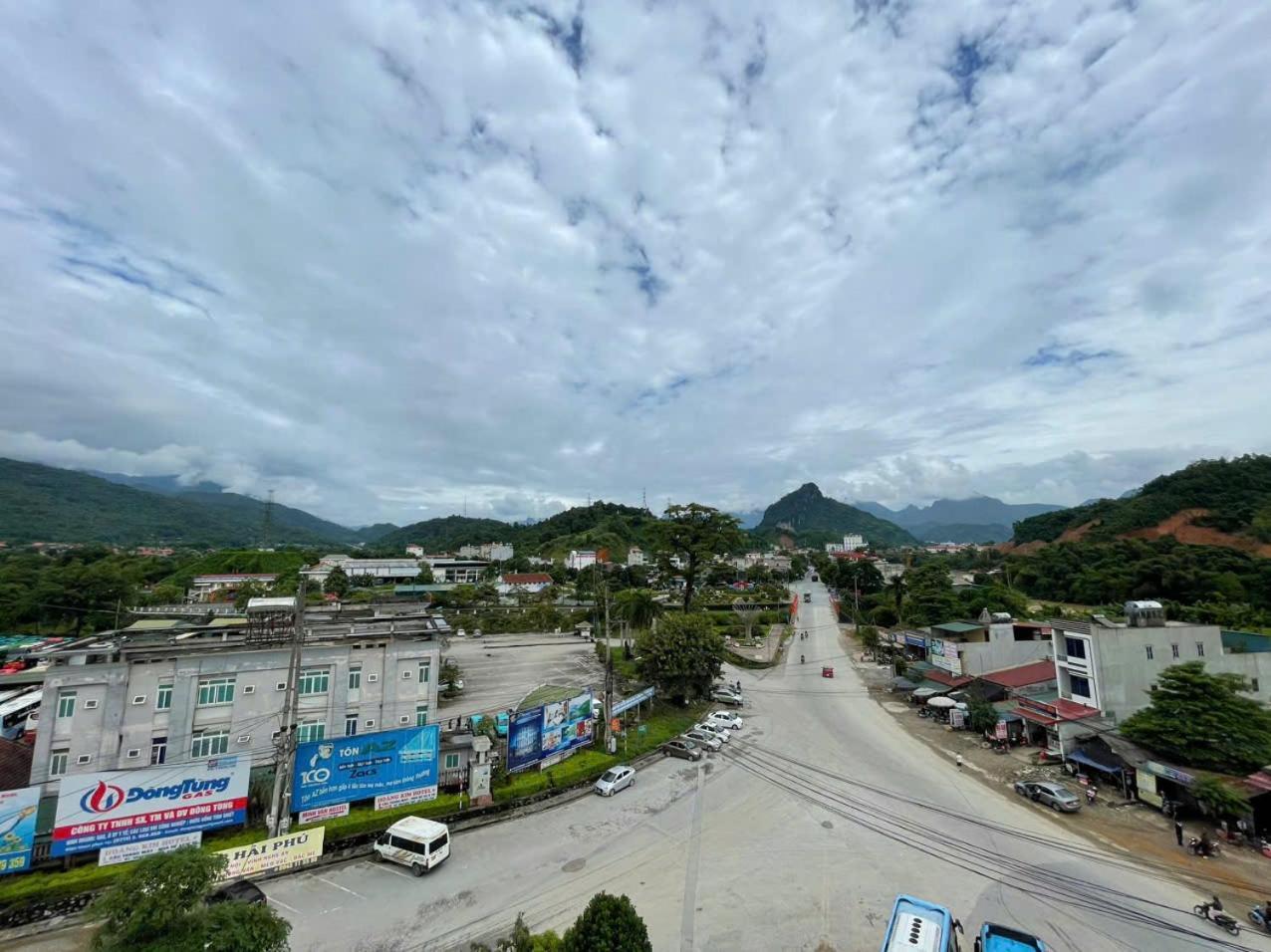 Nhu Y Hotel Ha Giang Exterior photo